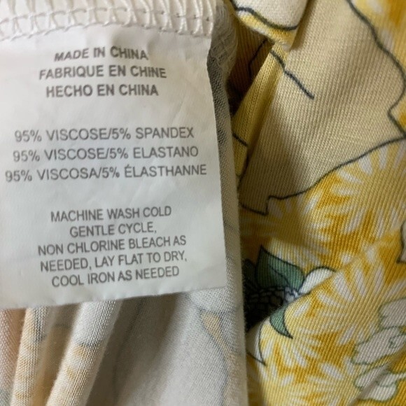 NWOT ONEILL KIKI FLORAL FAUX WRAP YELLOW MINI DRESS . SIZE MEDIUM - Picture 12 of 12